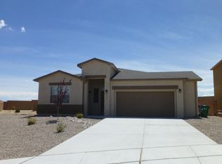 905 Crown Ct NE, Rio Rancho, NM 87124