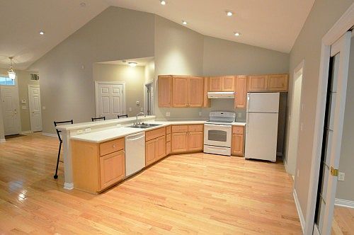 3rd image of 3749 Renwick Ln