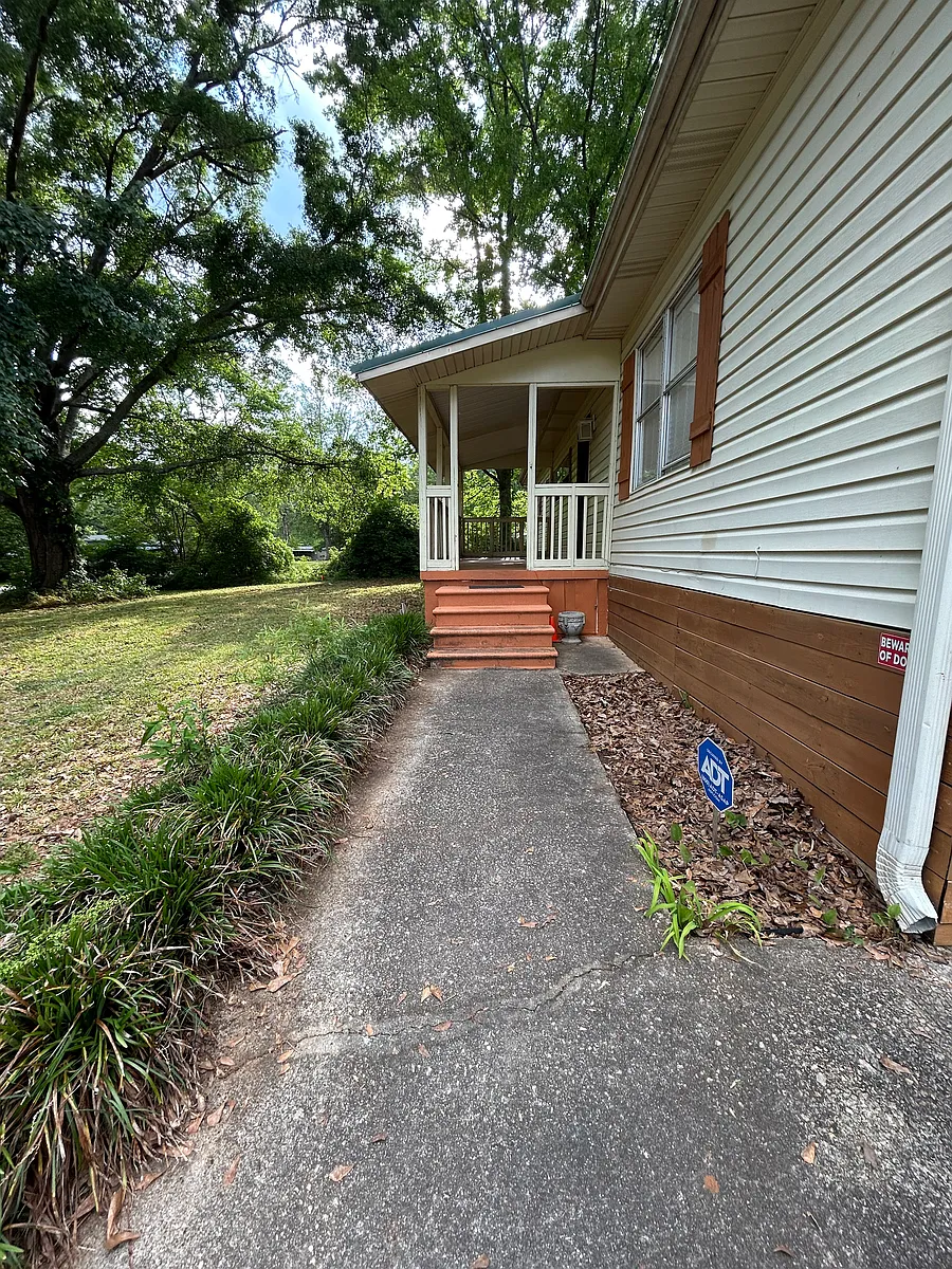 Building Photo - 454 Acacia Dr