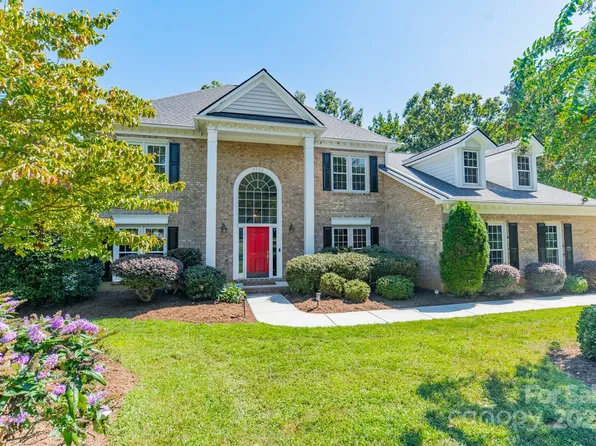 4900 Ridgetop Trl, Charlotte, NC 28215