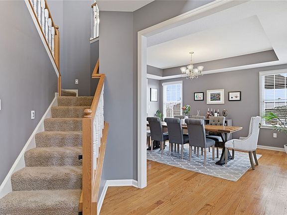 4th image of 309 Dirkshire Ct
