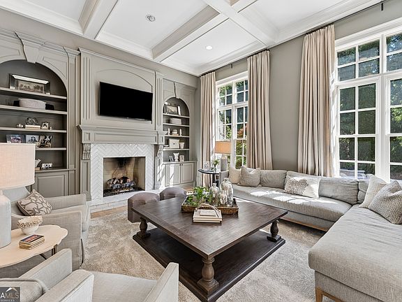 4th image of 4235 Regency Ct NW