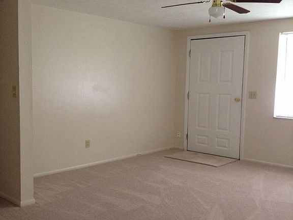3rd image of 8942 1/2 Temple Terrace Hwy