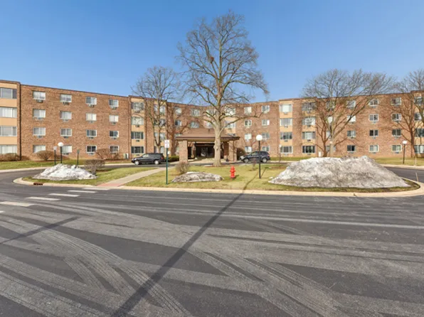 1880 Bonnie Ln APT 416, Hoffman Estates, IL 60169