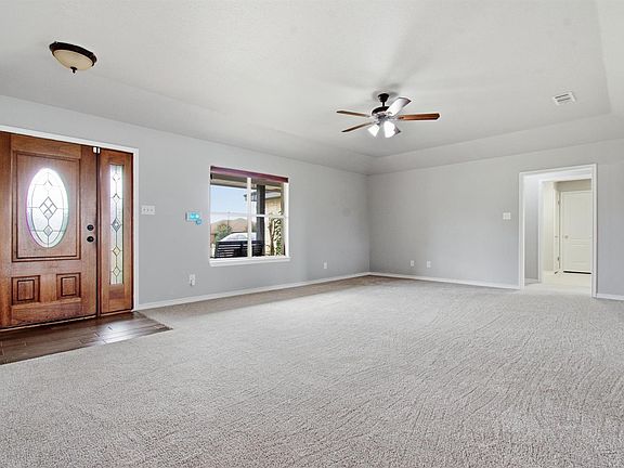 4th image of 325 Meadow Valley Loop