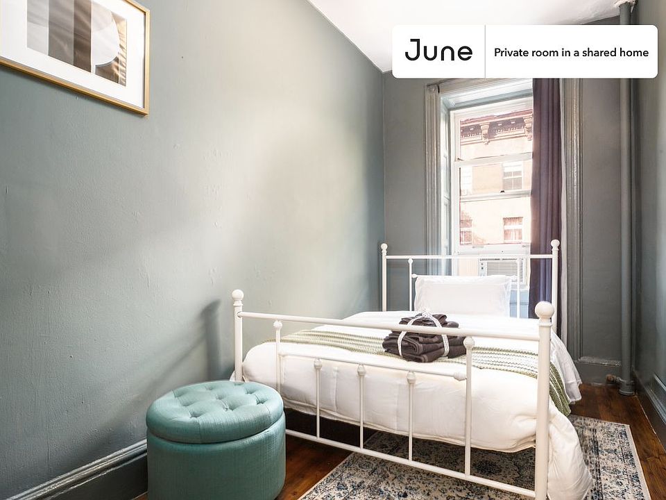 1st image of 336 W 47th St #3E
