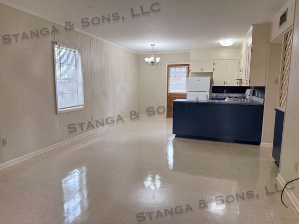 566 Goode St APT B