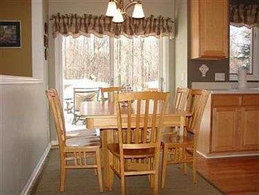 4th image of 3222 Darien Ln