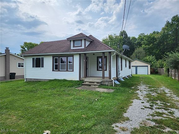 2nd image of 2168 Eastwood Ave