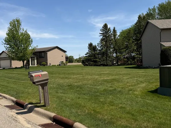 264 Eagle Ln, Zumbrota, MN 55992