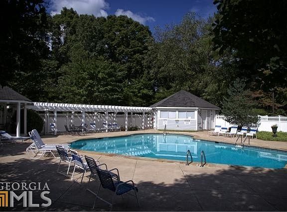 3rd image of 2727 Saint Augustine Trl SE