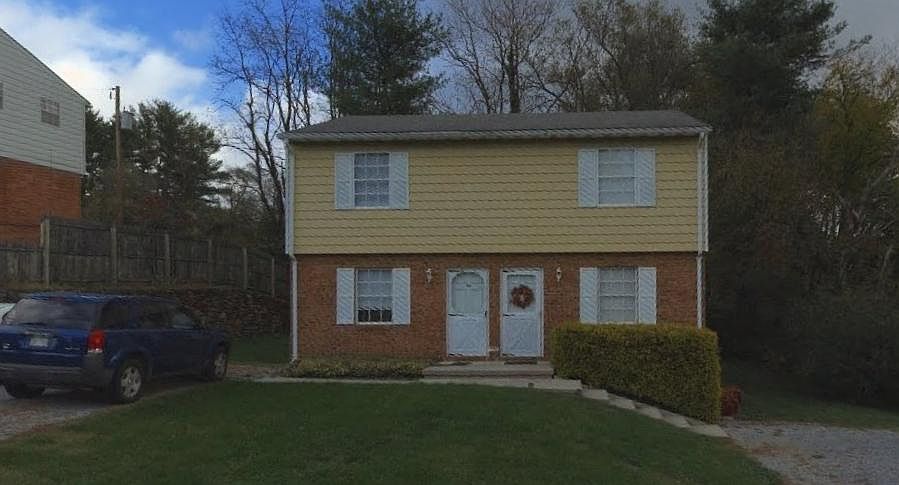 1st image of 713 Normandy St NE