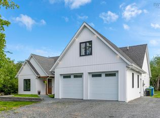 37 Amac Ln, Halifax, NS B3T0H2