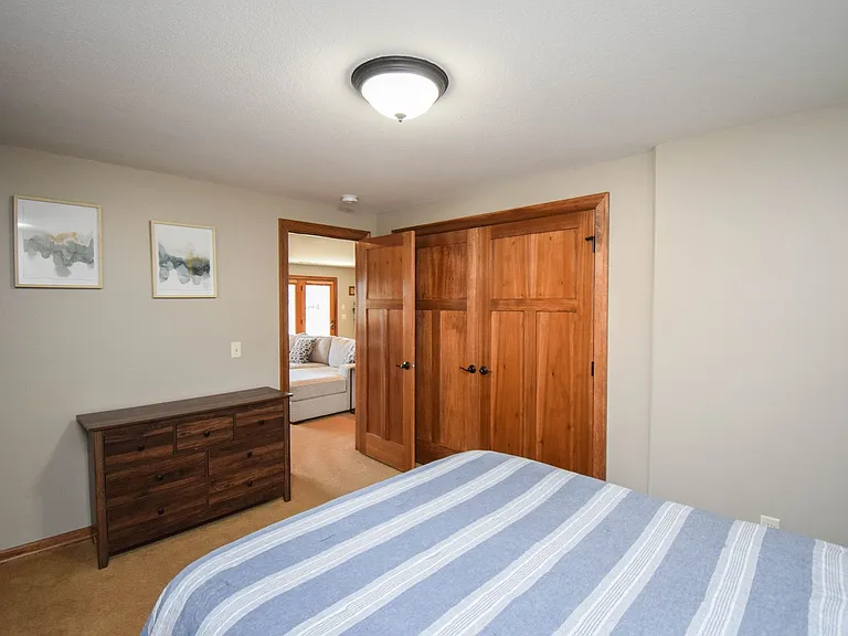 2204 S Silverthorne Ave — Photo 62