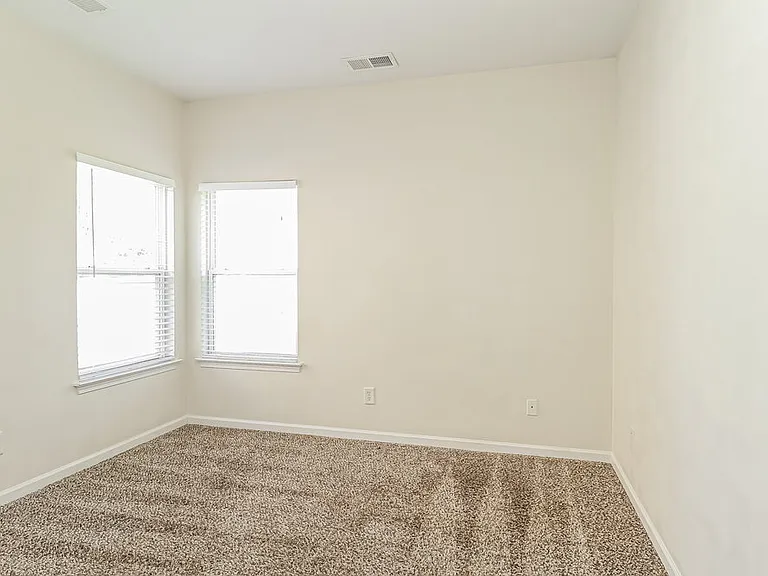 6908 Sequoia Hills Dr — Photo 12