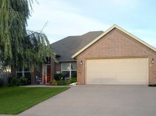 701 SW Crystal St, Bentonville, AR 72712