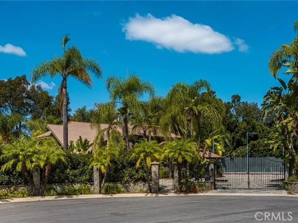 101 S Belleza Ln, Anaheim, CA 92807