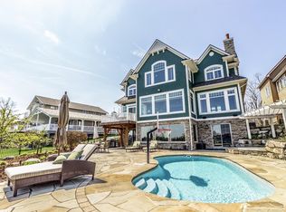 12247 Margaret Dr, Fenton, MI 48430