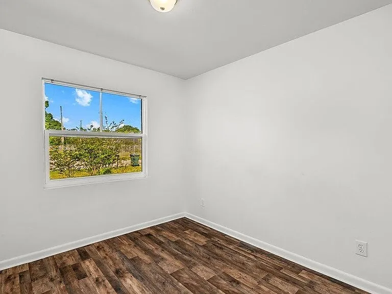 3919 Skycrest Dr — Photo 33