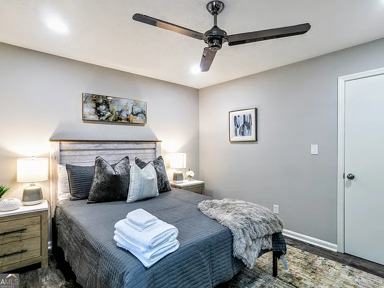 85 Wilhelmina Dr — Photo 21