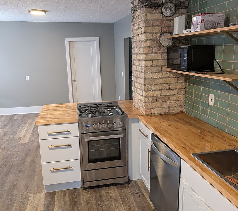 1st image of 2743 Grand St NE #2