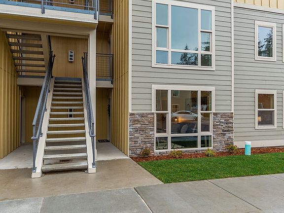 3rd image of 1885 SW Mina Ln #6