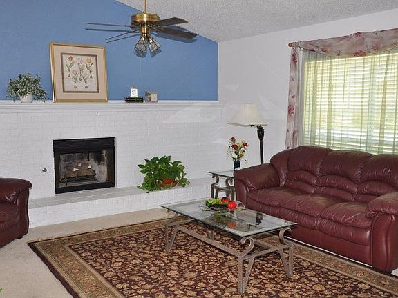 2nd image of 1513 Vera Cruz Dr