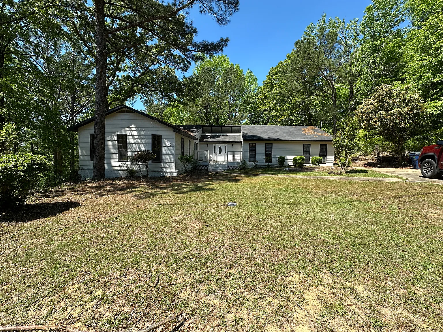 3 bed, 2400 sqft, $1,995 — Photo 1