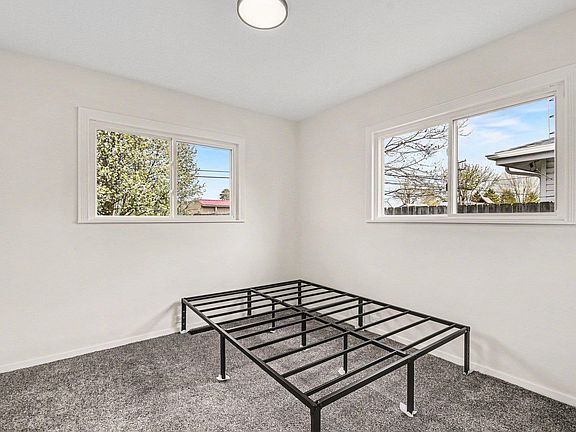 5th image of 4933 Bloomfield Pl