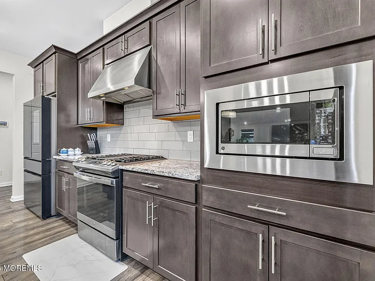 319 Tulip Ct — Photo 26
