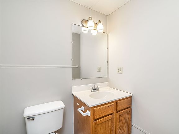 5th image of 302 Wakefield Rd #A