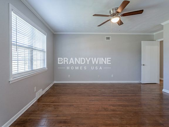 4th image of 4668 Priscilla Ave