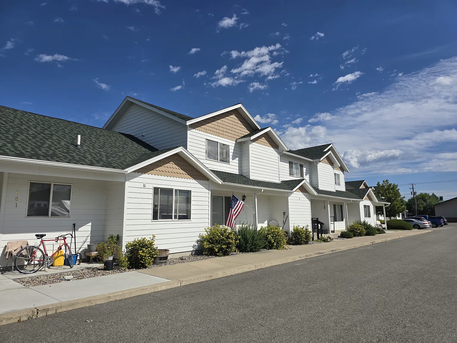 3 bed, 1.5 bath, $1,500 — Photo 4