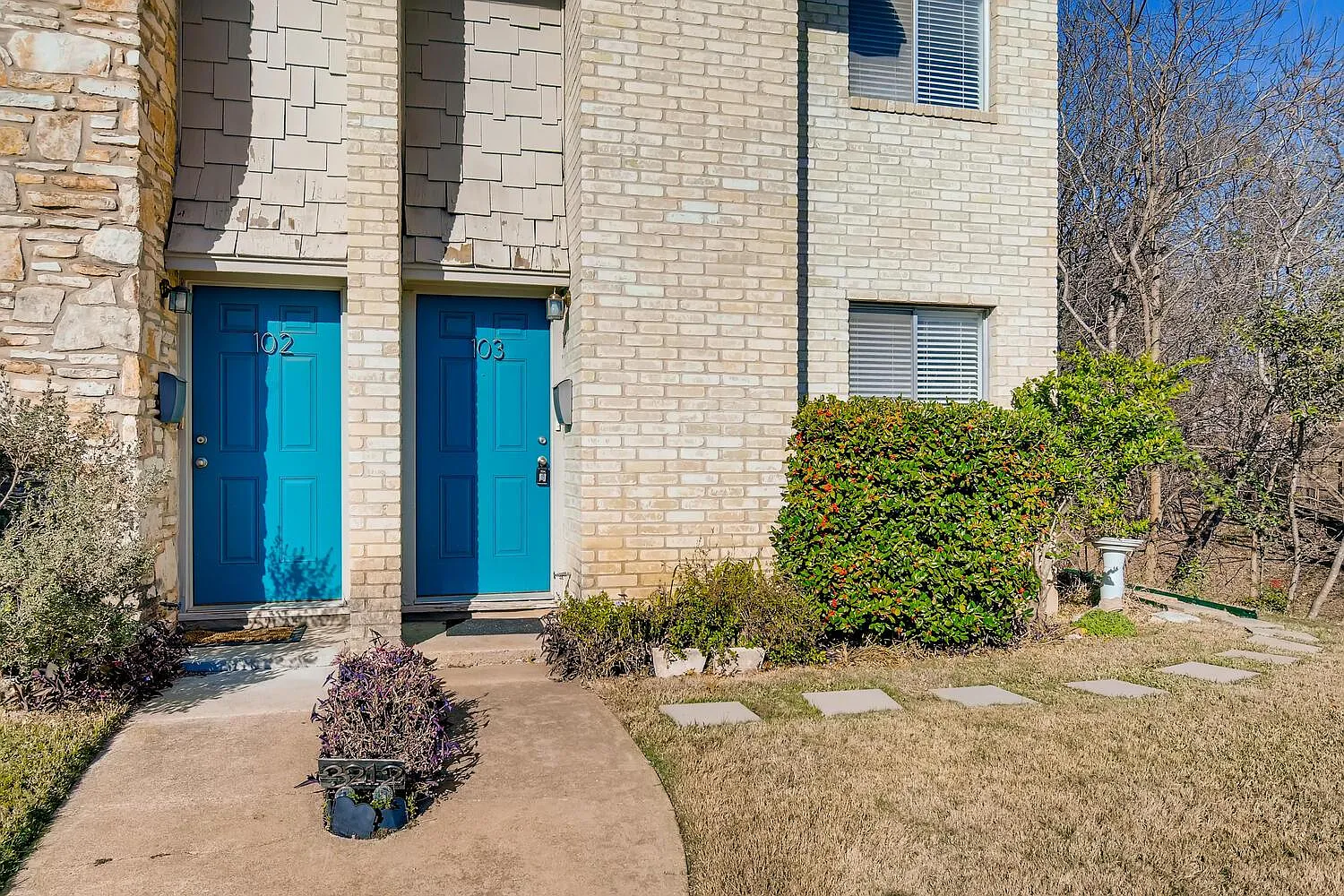 2 bed, 1.5 bath, 1000 sqft, $1,950 — Photo 3