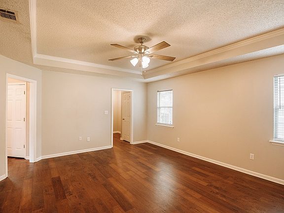 3rd image of 4191 Hamilton Cir