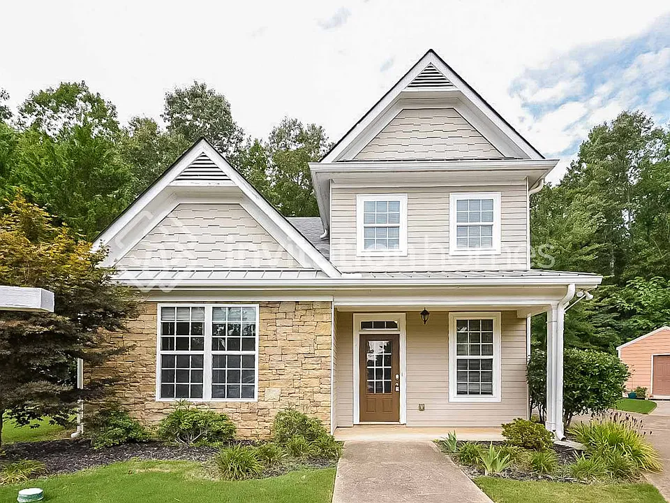 108 Holcomb Manor Dr