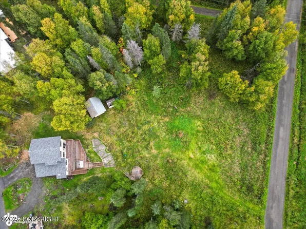 5900 Orth Cir, Anchorage, AK 99507