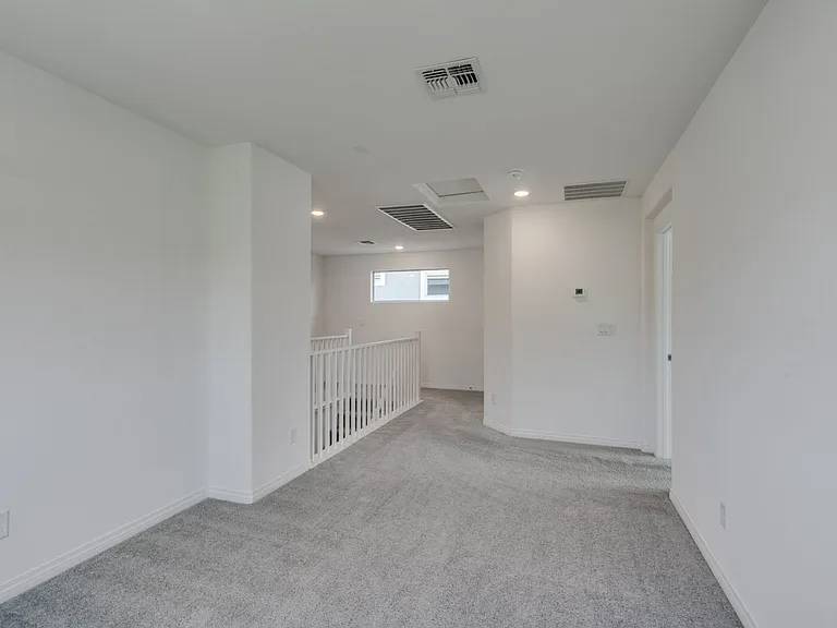 10303 Dallington St — Photo 36