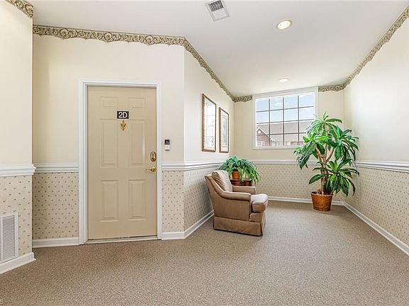 3rd image of 3710 Spanish Peak Dr APT 2D