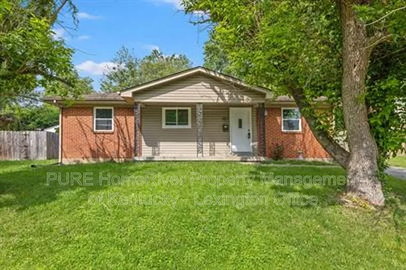 3 bed, 2.0 bath, 1059 sqft, $1,595 — Photo 2