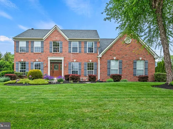 2269 Locust Dr, Lansdale, PA 19446