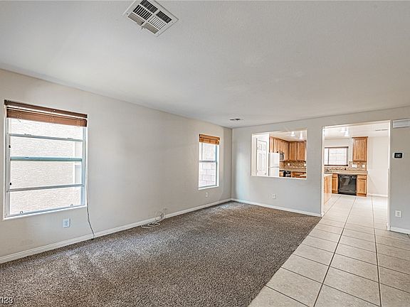 4th image of 69 Emerald Falls Ave