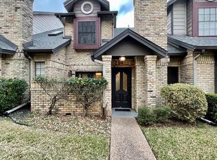 10819 Crown Colony Dr APT 22, Austin, TX 78747