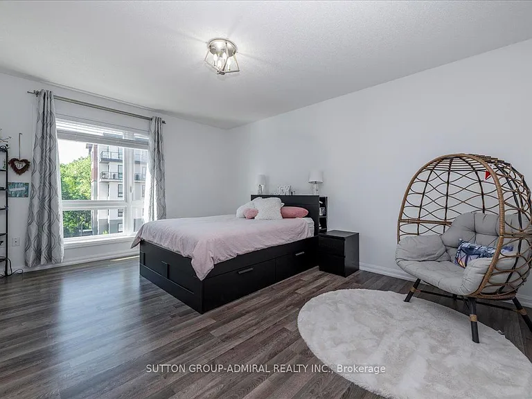 302 Essa Rd #418 — Photo 21