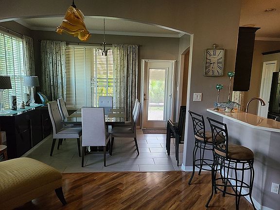 4th image of 4764 Parkstone Dr