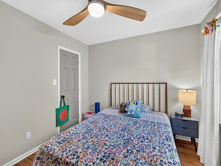 312 W 10th St #312 — Photo 12