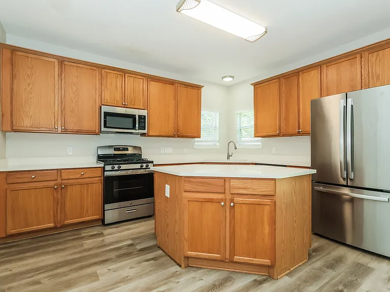 1089 Shadow Glenn Dr — Photo 8