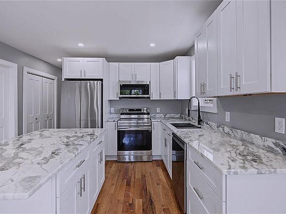 3rd image of 86 Lynch St