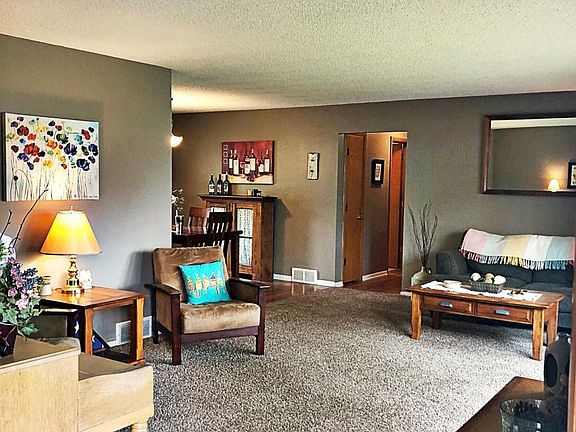 4th image of 321 Galles Dr