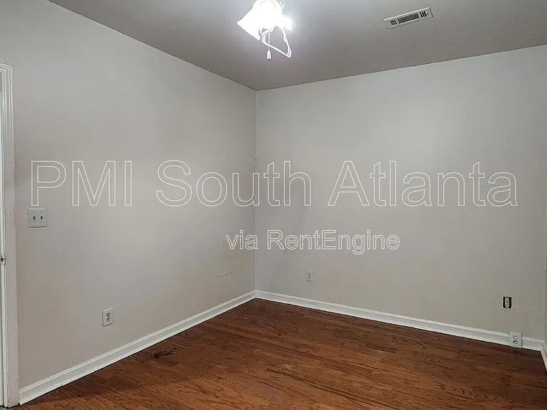 755 Castlebrooke Way SE — Photo 10